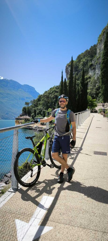 początek Strada del Ponale w Riva del Garda
