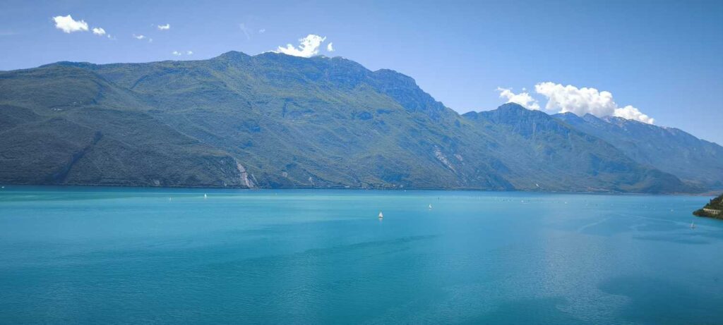 Jezioro Garda z Sentiero del Ponale