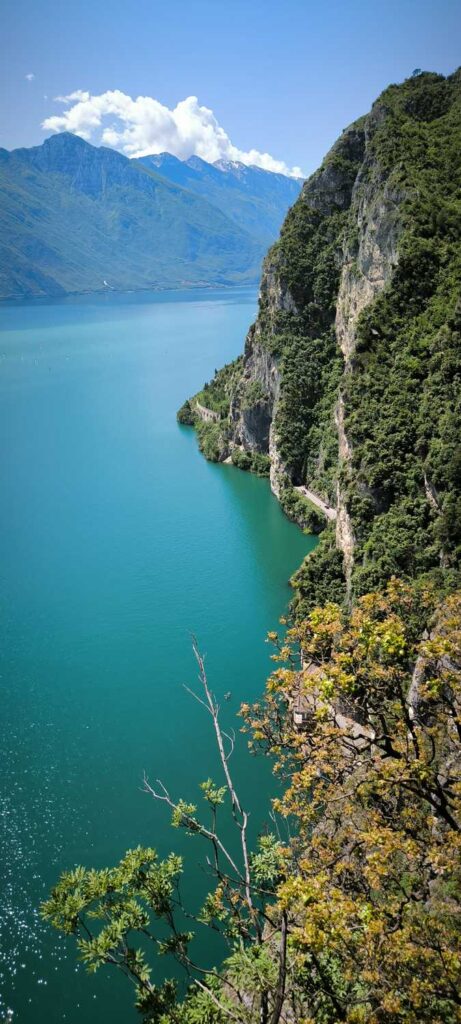 Trasa Ponale widok na Gardę