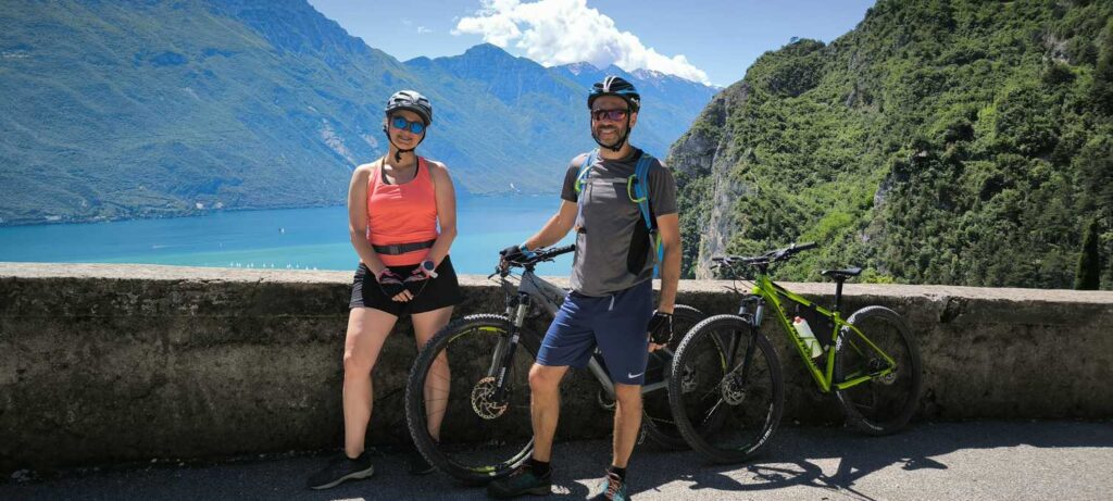 Trasa Ponale widok na Gardę