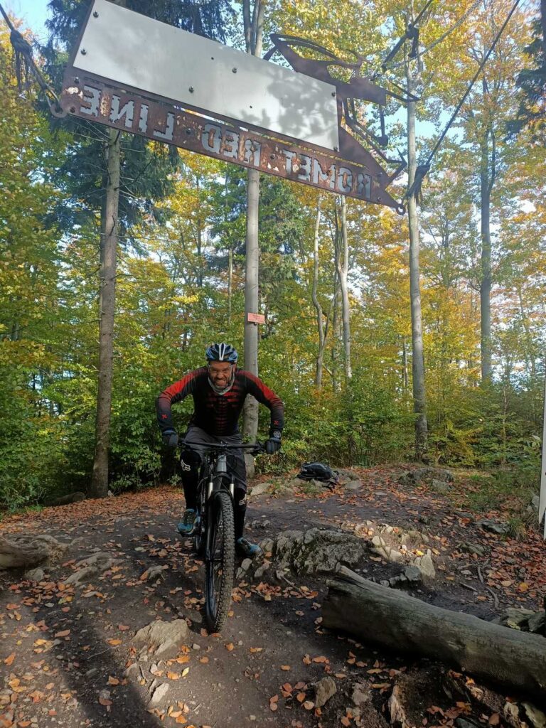 Start trasy Red Line Enduro Srebrna Góra (Gołębia 810m)