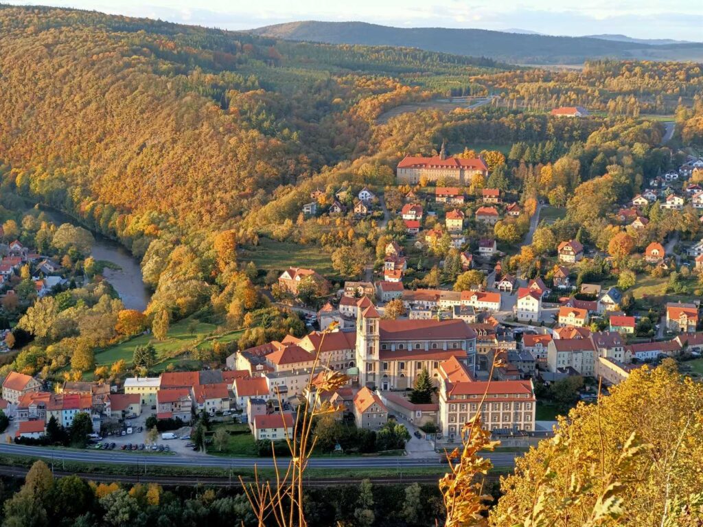 Panorama Bardo z Pętli Łaszczowa