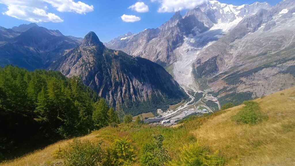 Widok na tunel pod Mont Blanc (Italia)